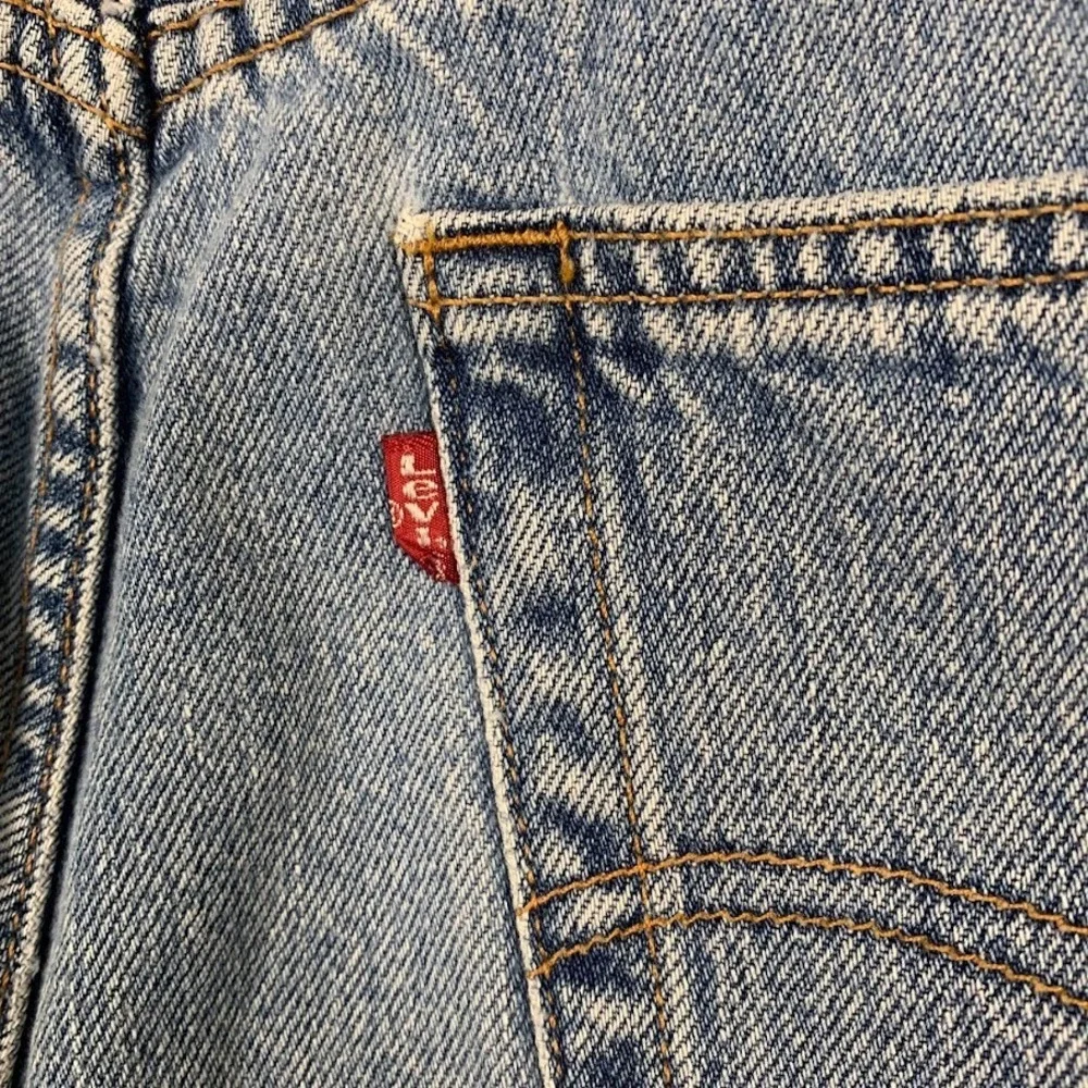 Levi's 505 Regular Fit Straight Leg Light Wash Denim Blue Jeans Men's 38x30‎